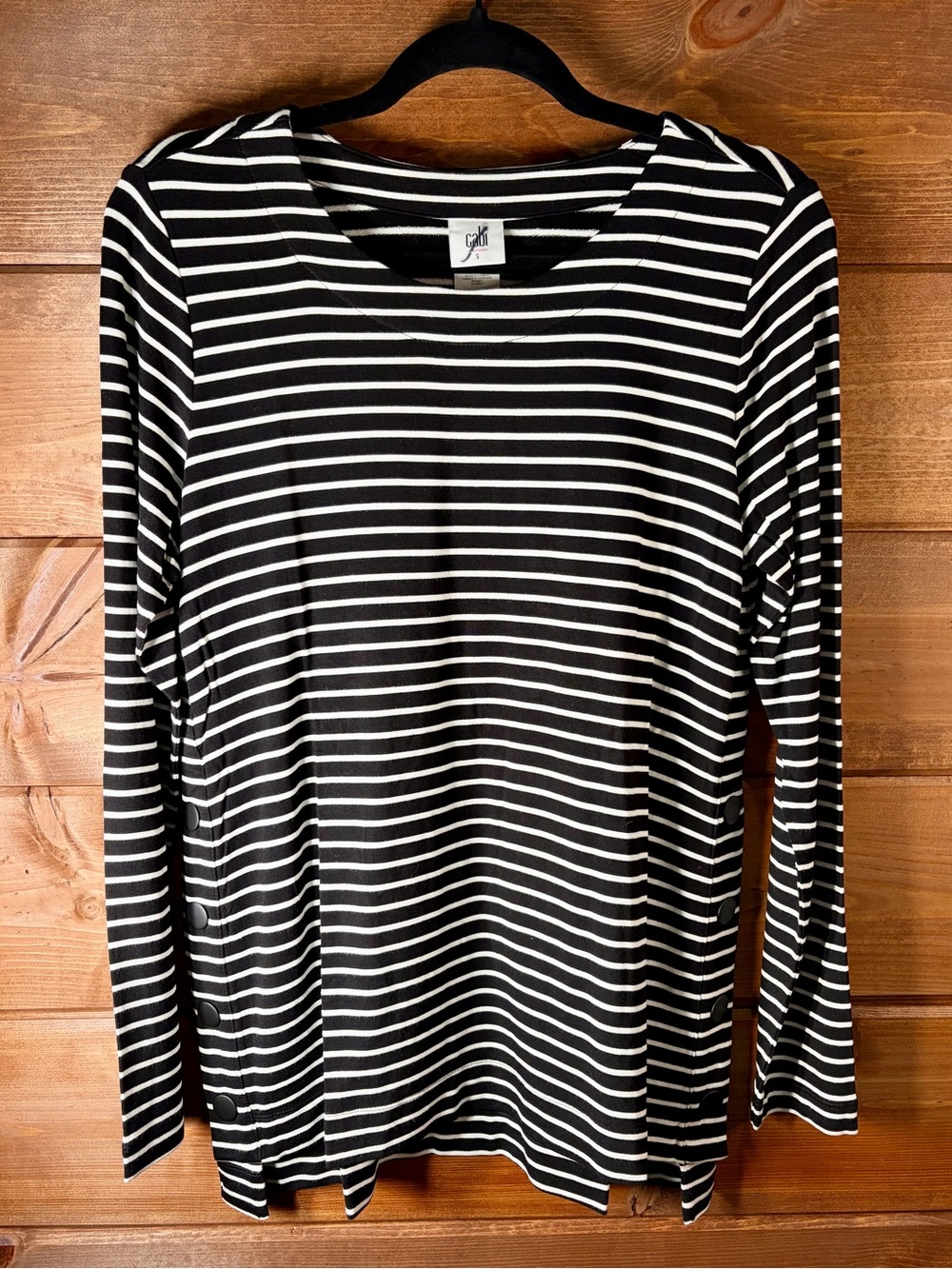 CAbi NWOT Side Snap Tee Black White Striped Tunic Top Size Small #6332 🖤💕